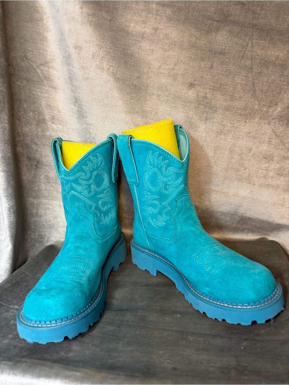 Ariat Turquoise Women's Western Fatbaby Suede Boots. Size 7.5B